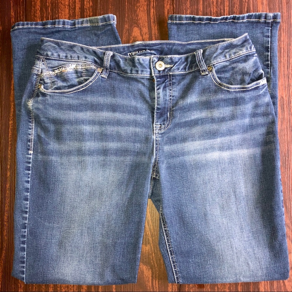 Maurices blue jeans 13/14 short stretch thinning